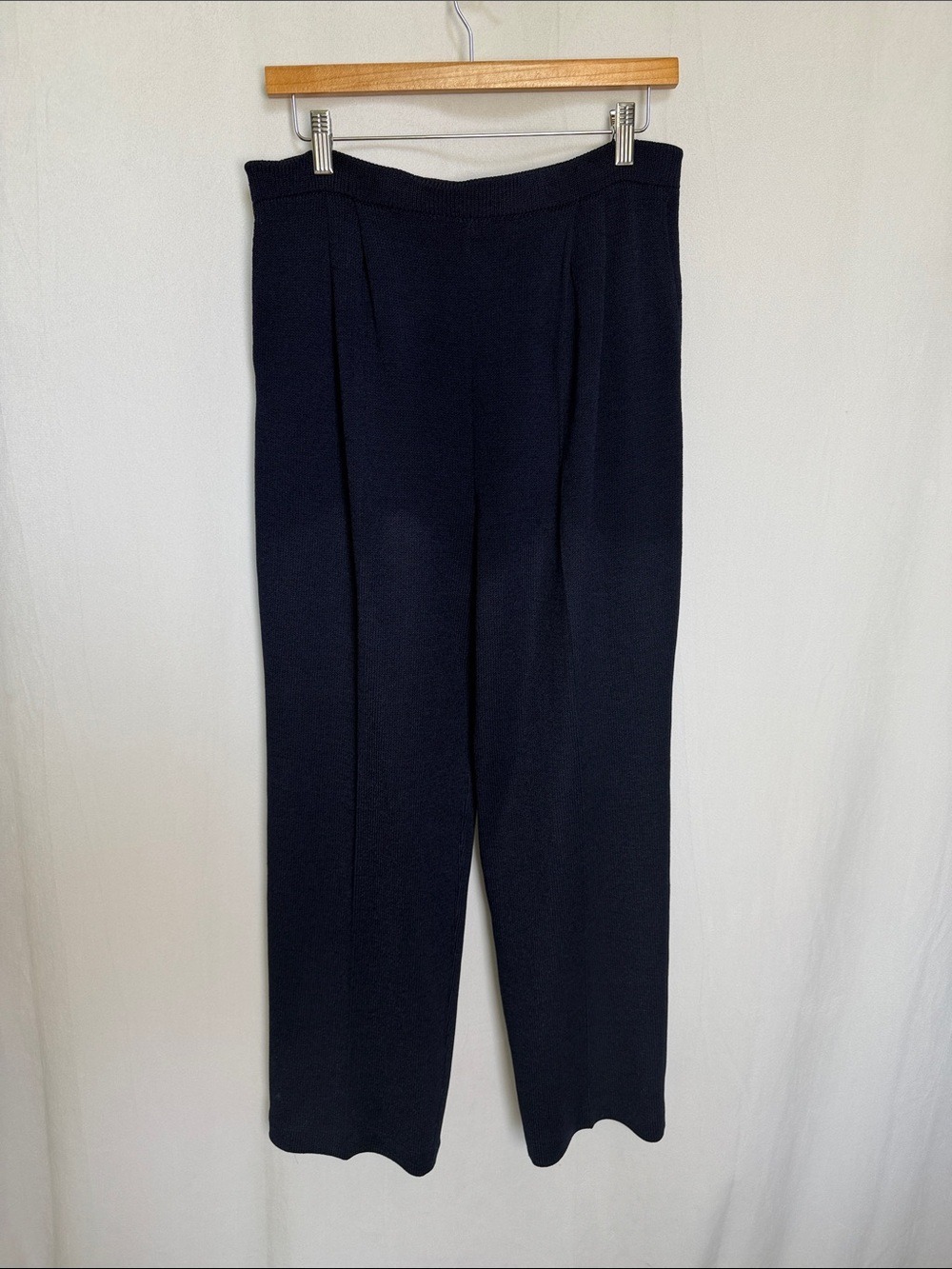 St John Women's Pleated Navy Santana Knit Pants Size 10 Resortwear Vacation